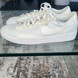 Nike womens perforated‎ leather sneaker 8
